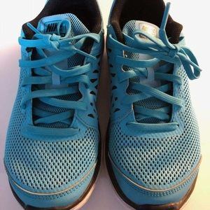 Youth Nike flex running shoes